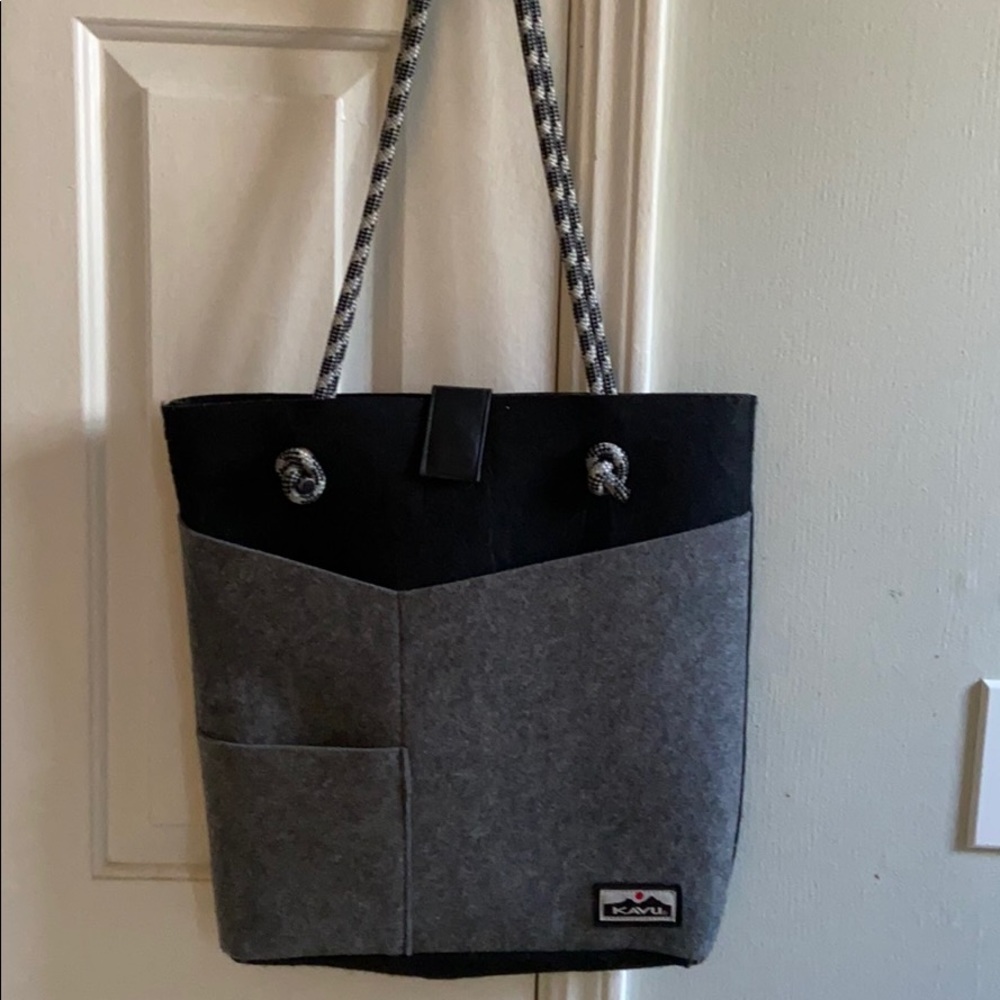 Kavu Black/Grey Rope Felt Tote EUC
